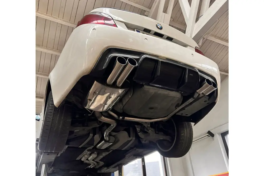 Fox Duplex Auspuff Sportauspuff Endschalldämpfer für BMW E60/61 520i 523i Billig