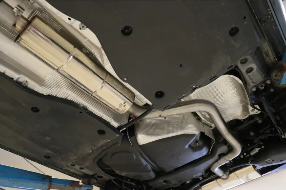 Neue Ware Fox Vorschalldämpfer Auspuff Sportauspuff für Cupra Formentor 4x2 1,5l 110kW