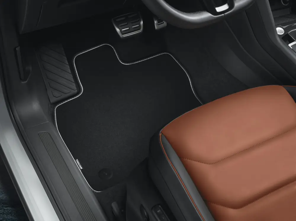 Original VW Premium Velours Fußmatten Tiguan II MQB satinschwarz 4-teilig Neuheit