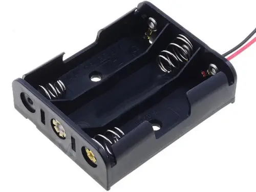 Batteriehalter Kunststoff für 3x AA / R6 / Mignon Zellen mit Kabel BH-331-3A Top-Angebot